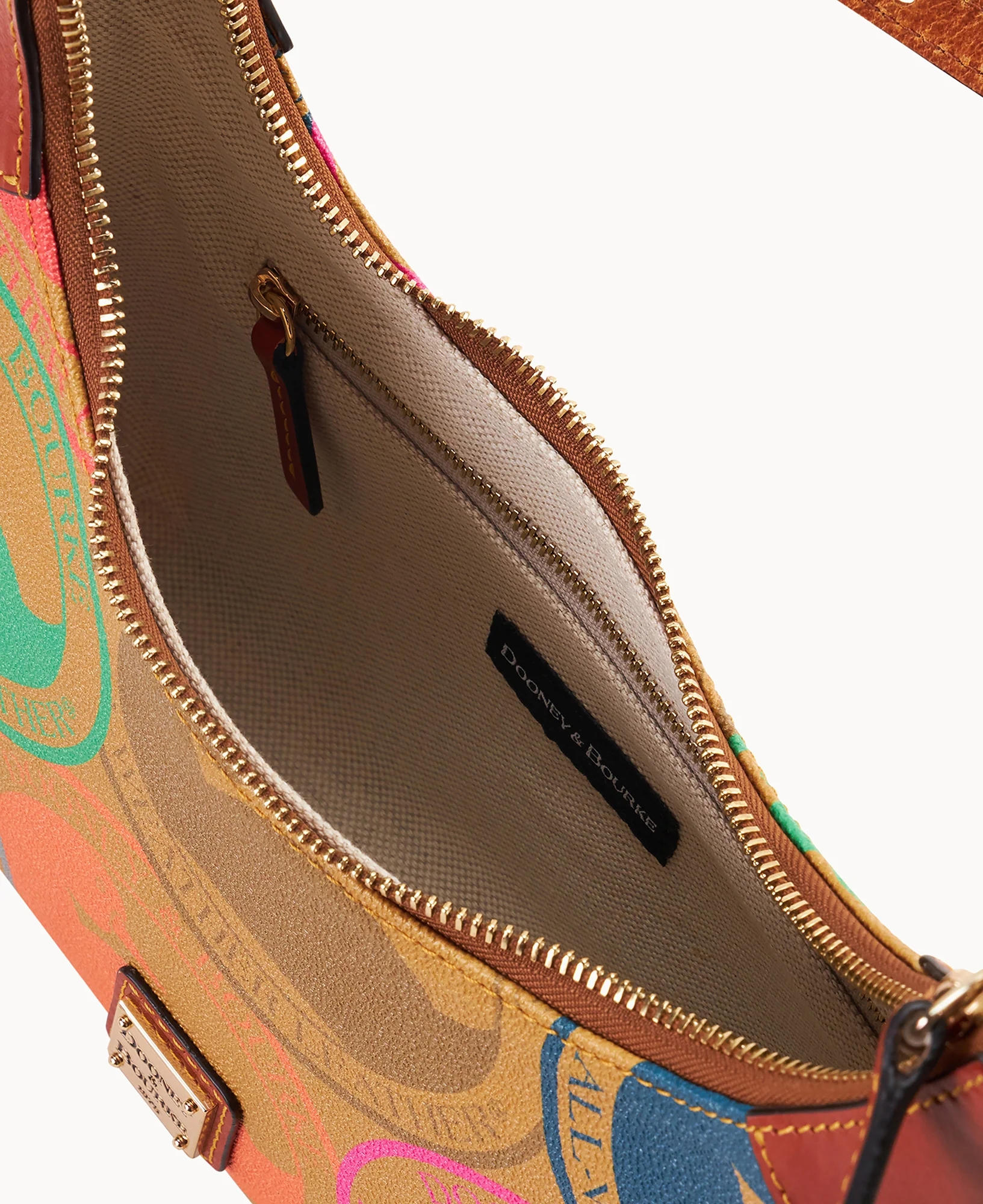 Passport Large Hobo - Image 3